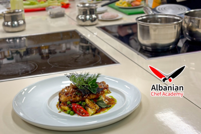 Kurs Ndihmes Kuzhine ne Tirane | Kurs 3 Muaj | Kurs Gatimi Fillestare | Trajnim Kuzhine | Kurs Praktik | Kurs Kuzhine Baze | Albanian Chef Academy